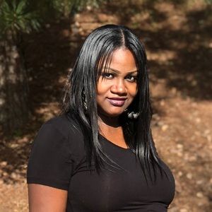 Meet your Posher, Kensia